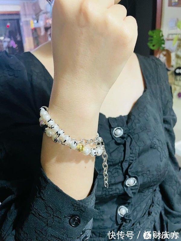 女神@别忘了11.11是光棍节!拒绝直男礼物,教你用一条项链搞定女神!