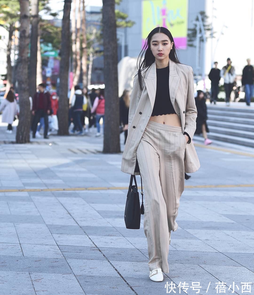 大长腿|别穿大一号了,今年流行“上短下长”法则,轻松打造逆天大长腿!