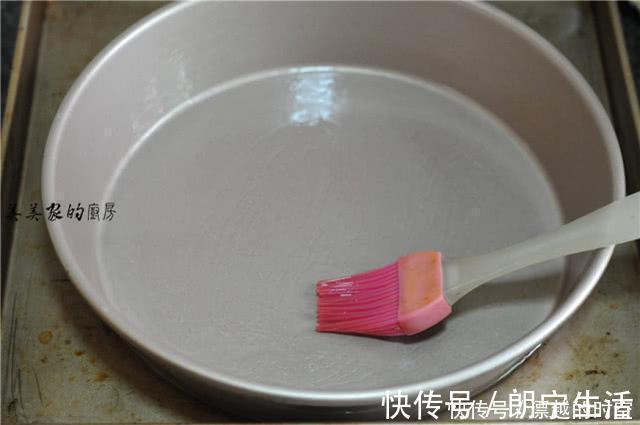 模具|别鼓捣电饭锅蛋糕了,现在流行它!比芝士蛋糕更细腻,简单零失败