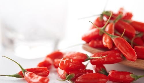 枸杞|枸杞与它是“天生一对”,连喝3天,不仅将肾补满,肝也干净了