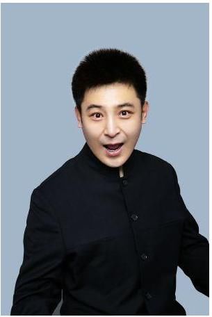 春晚"钉子户"孙涛,53岁颜值不变被夸冻龄,妻子也是大美女