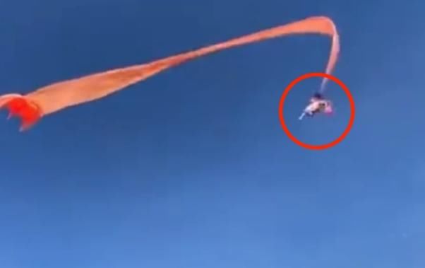  紧急|印尼出现惊恐一幕！男孩被“龙”带离地面，从空中摔落被紧急送医