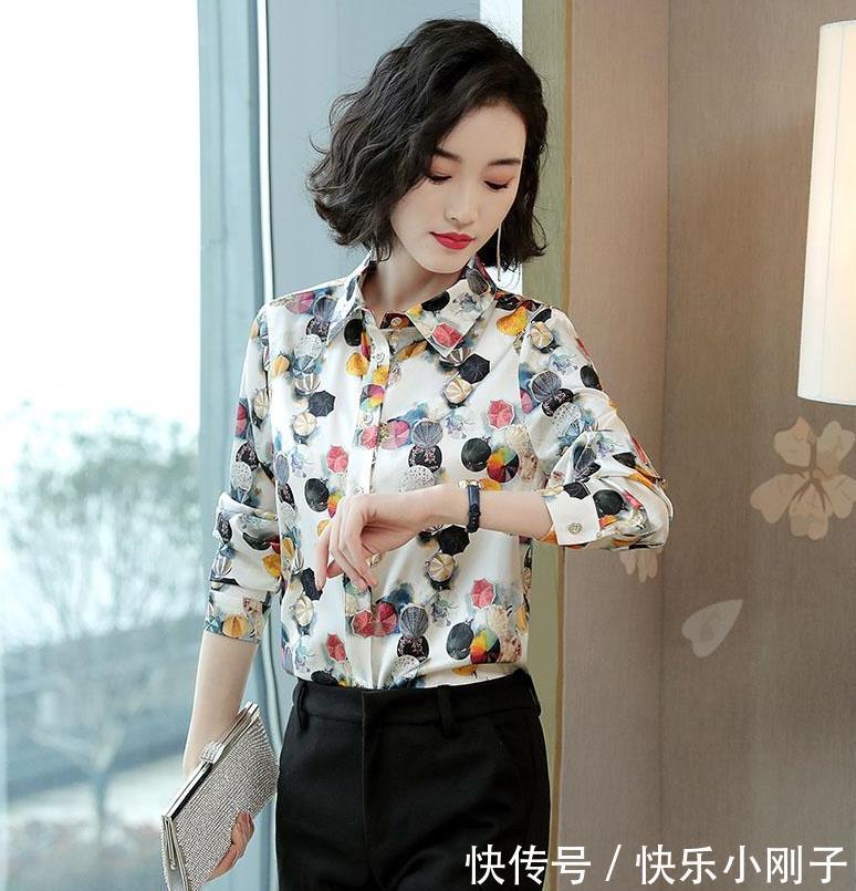 前卫|一位杰出的美女，让我完全着迷！我真的很想帮她买杯奶茶！