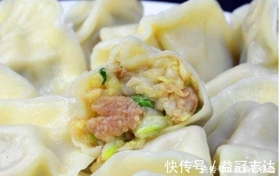 做饺子时,这种调料最好禁忌放,很多人都不懂,难怪做的饺子难吃