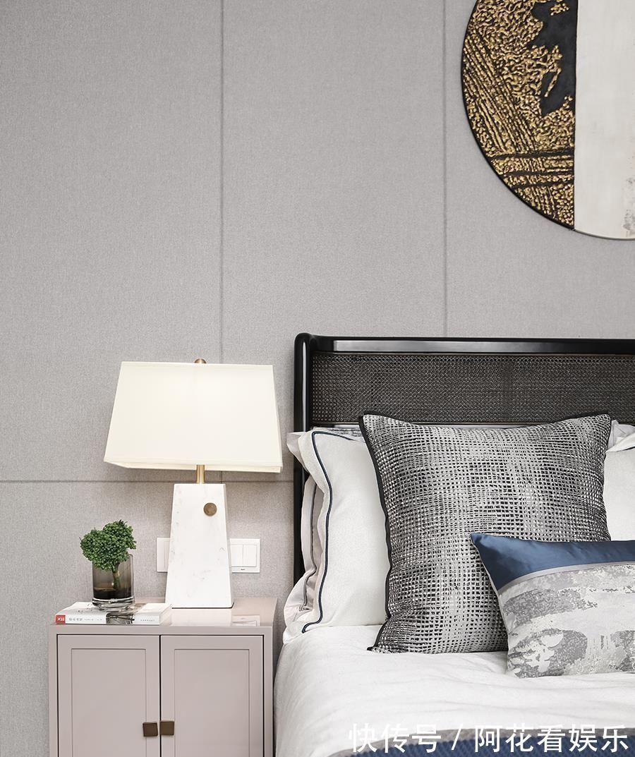 空间感|他花了9万,将135㎡的旧房,改造成中式风,入户第一眼被美到了