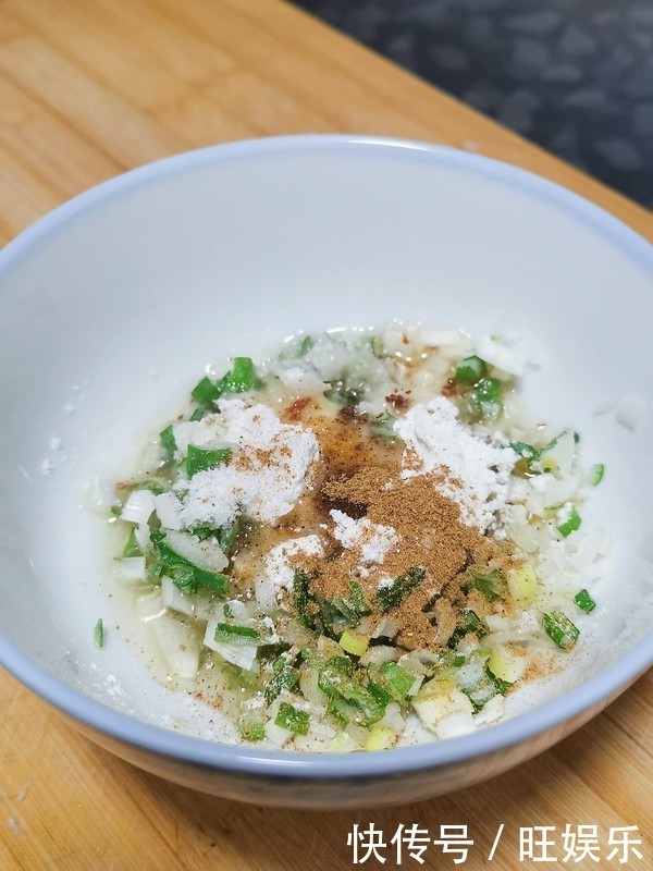 宅在家里老妈教我烙饼,一次烙40张层层分明,半月早餐不早起