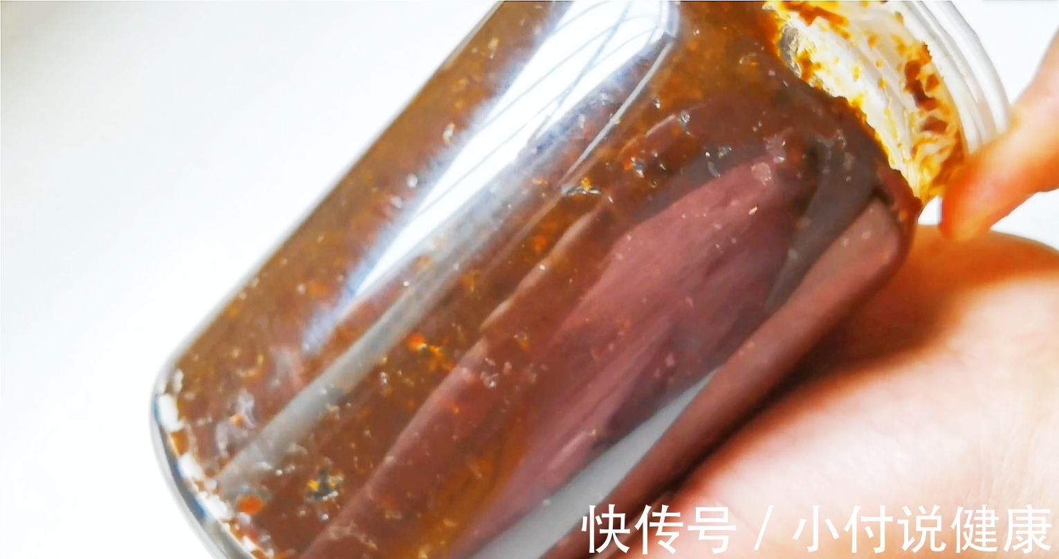 核桃|建议50岁女人:春天别太节俭,8零嘴该吃就得吃,千万别心疼钱了