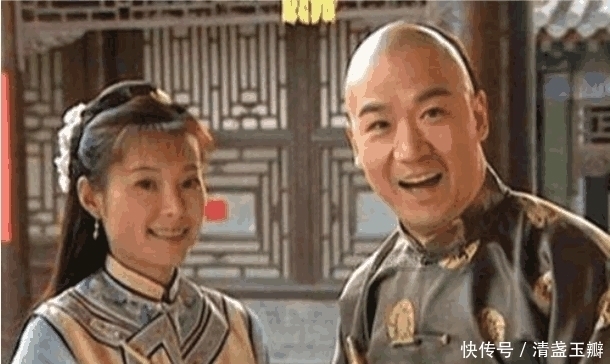 纪晓岚|纪晓岚的墓碑找到!坟前坐了7个女子是做什么?有何寓意吗