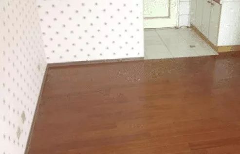 实用|越来越多人都不喜欢装踢脚线,现在流行这样装,简单还很实用