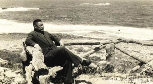 打垮|马步芳父子放出狂言，不料被此人一夜打垮，吓得连夜逃跑