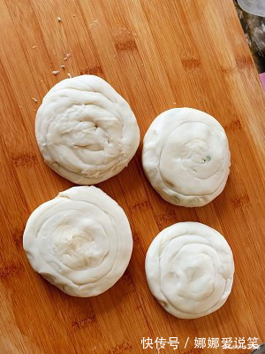 爱吃烙饼的一定要收藏，和面才是关键，外酥内软，凉了都不硬！