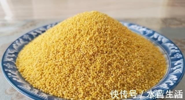 小米别只会熬粥了，教你新吃法，我家一周做5次，营养又好吃