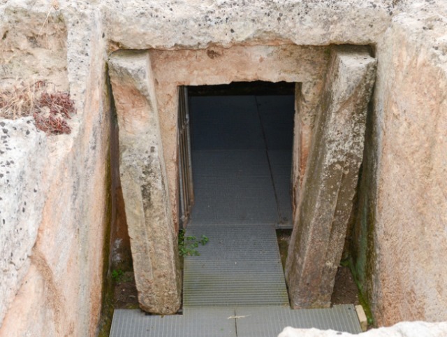  佩服|古代皇帝下葬封闭陵墓时，最后的工匠是怎么出来的？太佩服老祖宗的智慧！