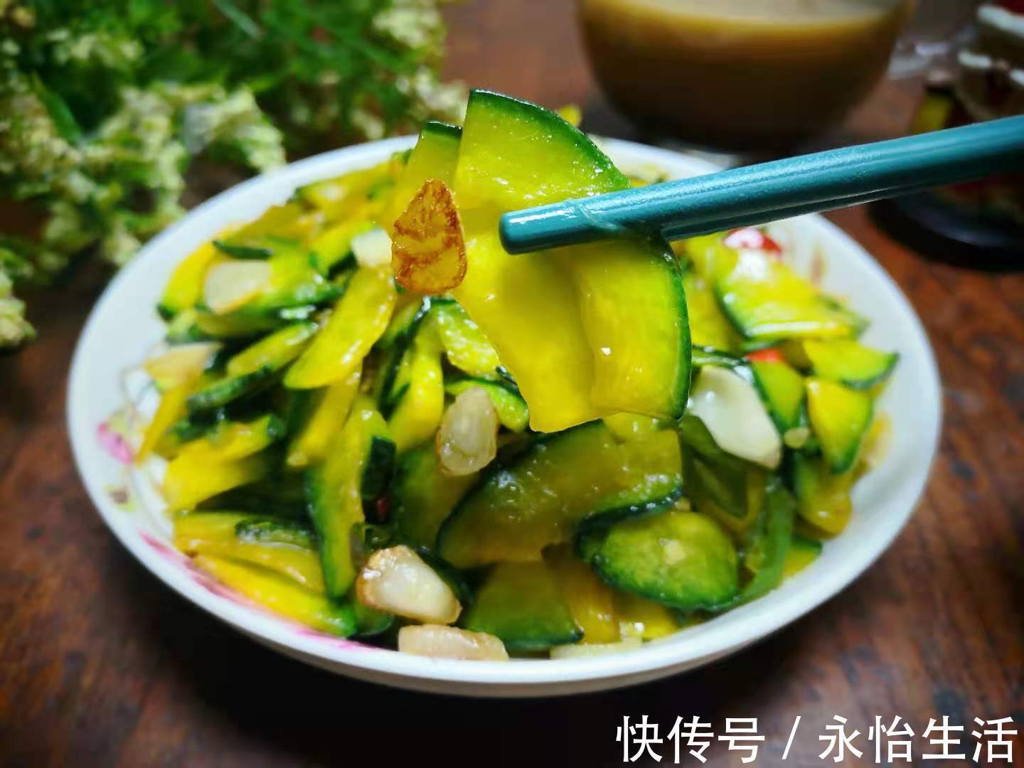 小面姨|夏天黄瓜丝瓜靠边站，多吃这瓜，明目解暑降三高，中老年人要多吃