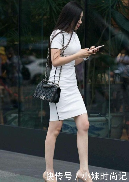 从容|街拍知性大雅的美女,白色紧身裙,美丽又从容