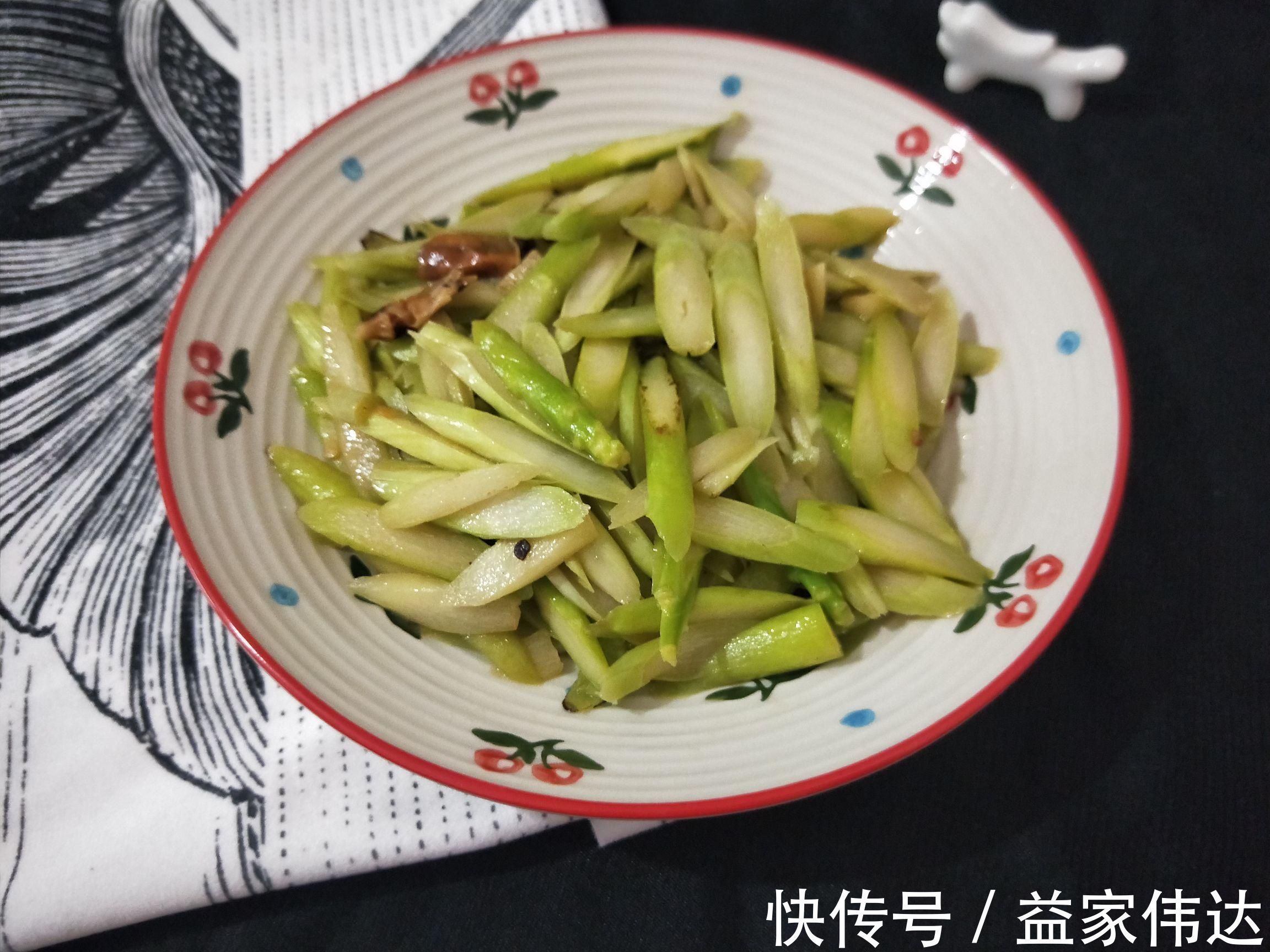 牛奶|蔬菜中的补钙冠军，钙是鱼肉9倍，比牛奶好吸收，冬天要给孩子吃