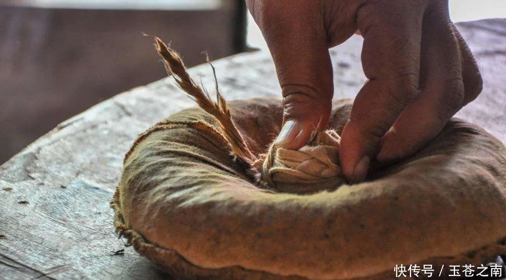 洗茶|玉苍之南:关于普洱茶的5大误区,你居然掉坑了?