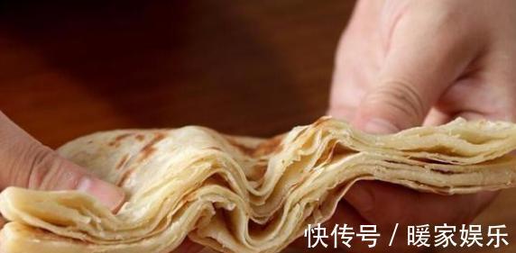 烙饼不出层、一凉就硬因为你只会傻加水!多加1步,香软还出层
