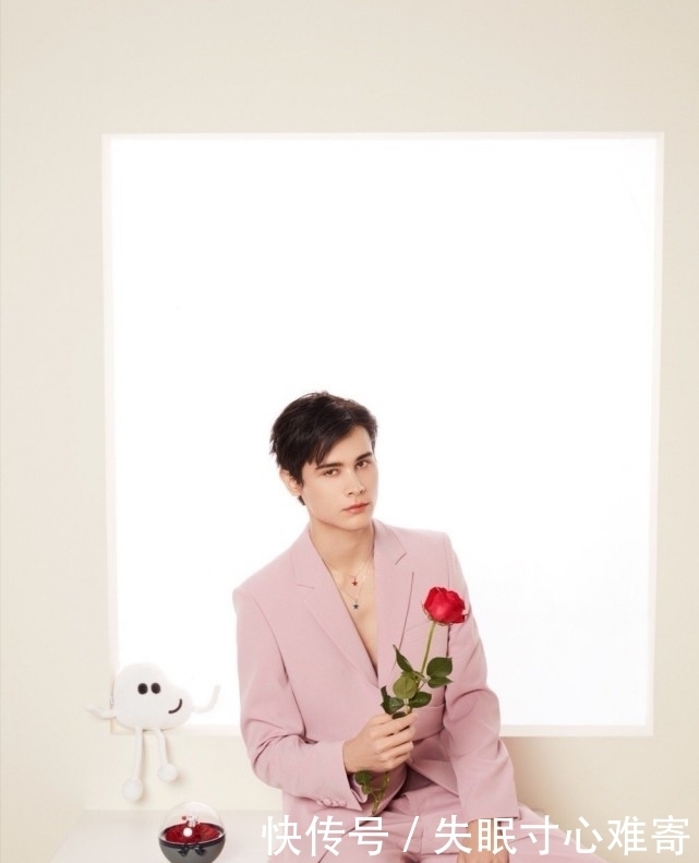 利路修|“笋丝”们利路修发福利来了,渔网装和光腿装你来不来看