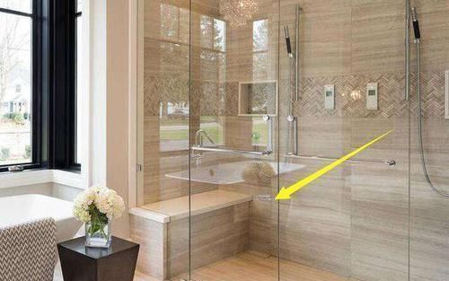 家庭|越来越多家庭淋浴房装上这种东西,安全又实用,后悔我家没有装