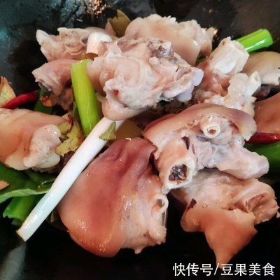 高压锅|餐桌上的保留项目懒人高压锅炖猪蹄，隔段时间就做一次
