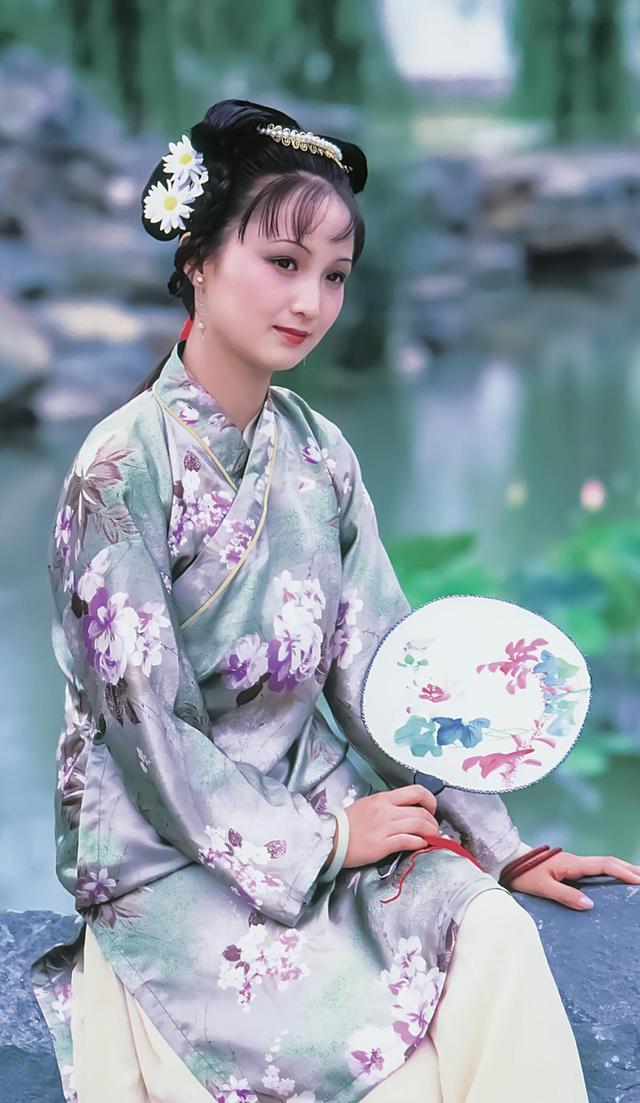 鳳姐#《紅樓夢》里有愛情的婚姻和無愛情的婚姻都是一地雞毛