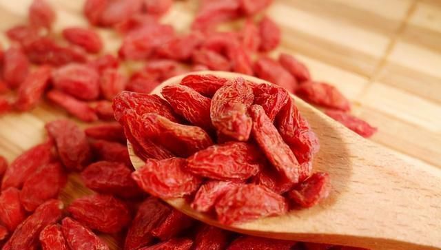 精力|中医枸杞不要单独吃，和它搭配一起吃，精力一天比一天好