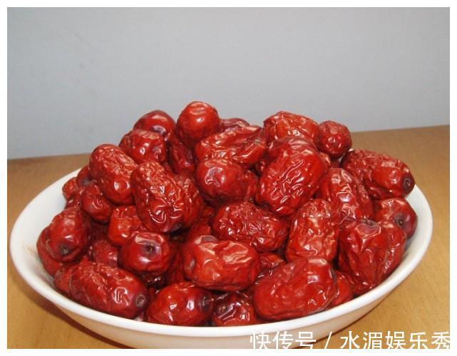 宝妈|34岁宝妈因常吃一“零嘴”,每天产奶2斤,妇科医生:方法不错