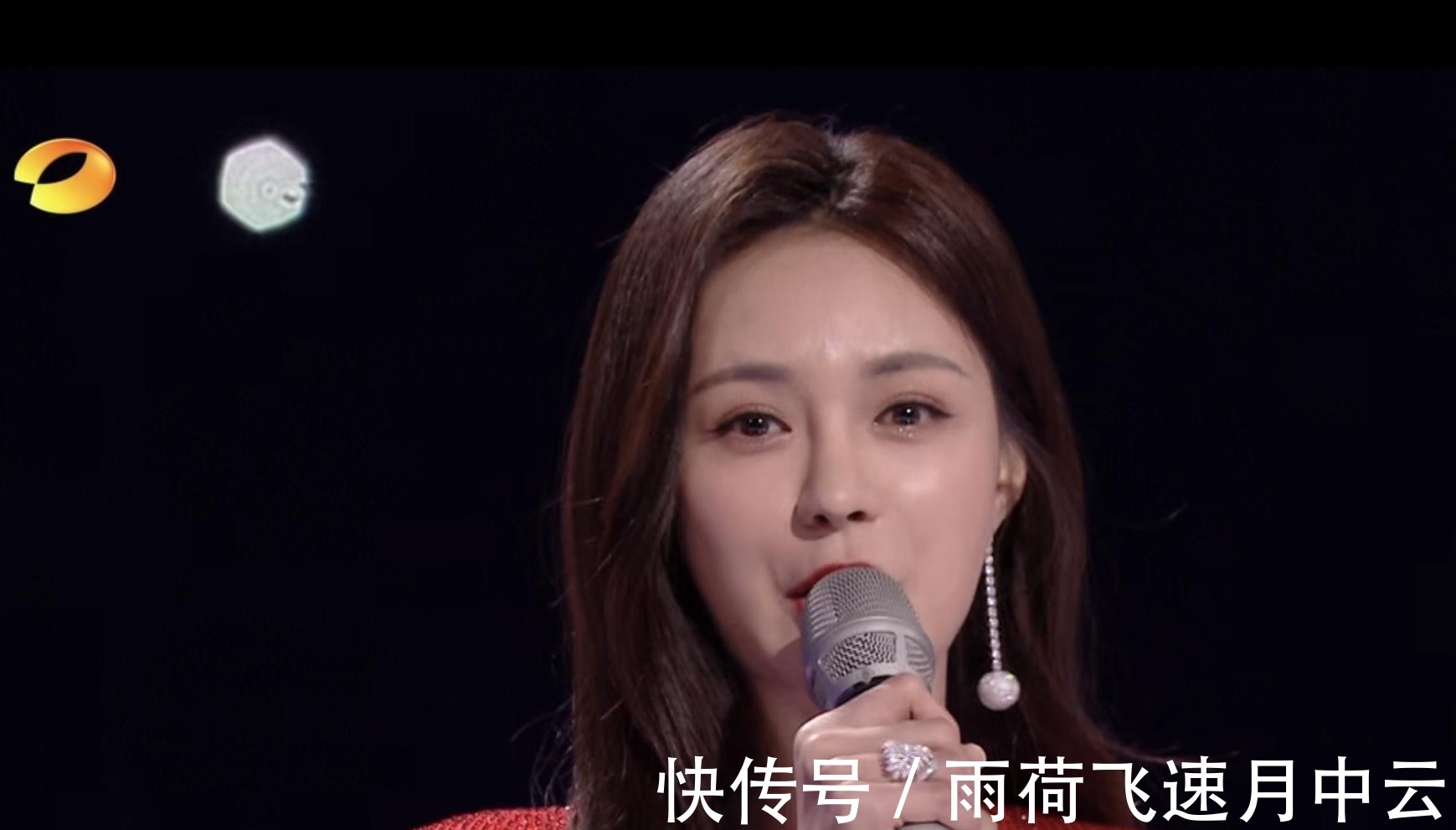 芒果台跨年晚会质量提升,14位主持人全程脱稿,稳住大台面子