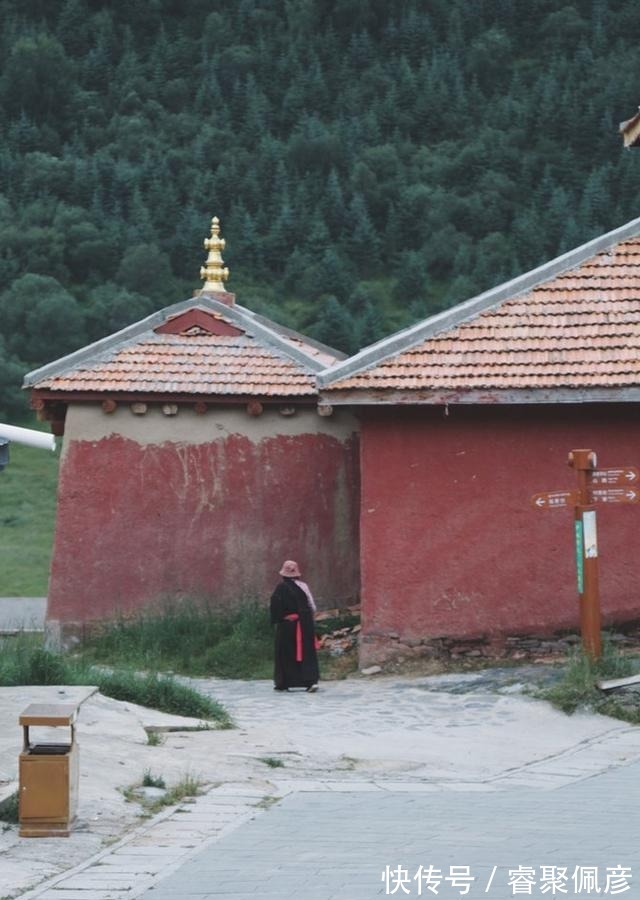 火锅|能看到阿坝县城全景的地方，这里的藏式火锅味道满分