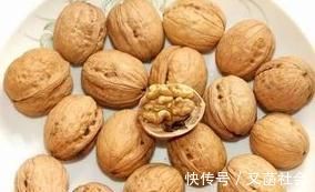 甲鱼|忠告:核桃不能与此物同食,吃了就是没病找病,却很多人不清楚
