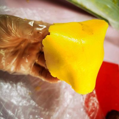 香气扑鼻|菠萝蛋黄酥