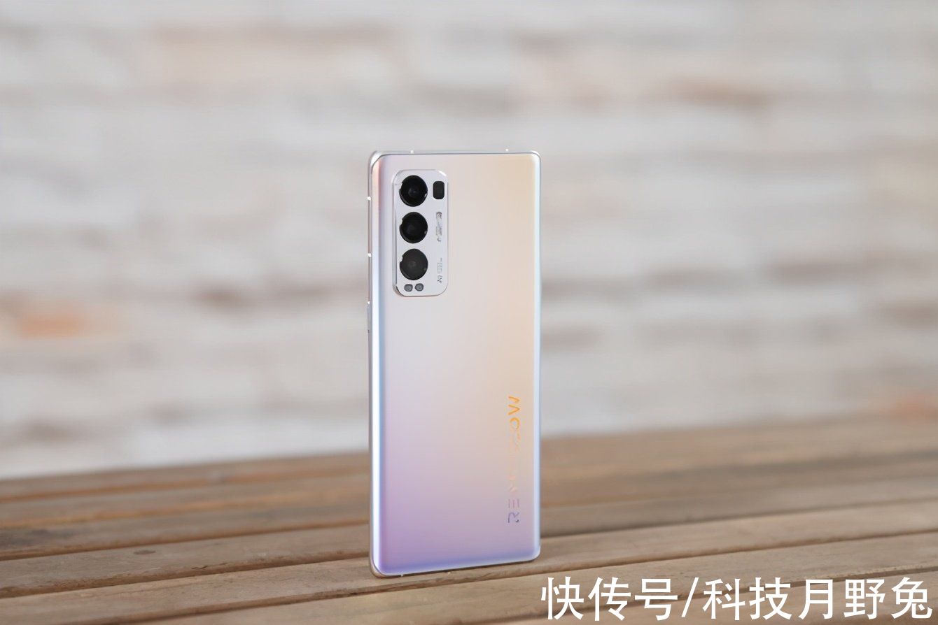 数字生活|谁来帮老人适应数字生活？人民日报给出建议，来看看怎么做