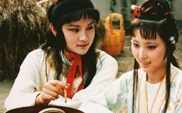 王嬷嬷$父母去世后,她是最疼黛玉的人,却出场一次就销声匿迹