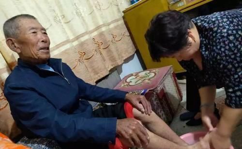 糖尿病患者|冬天泡脚是个好习惯,但也一定要注意方法!