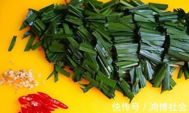 韭菜炒小虾,有红有绿,不错的下酒下饭菜!