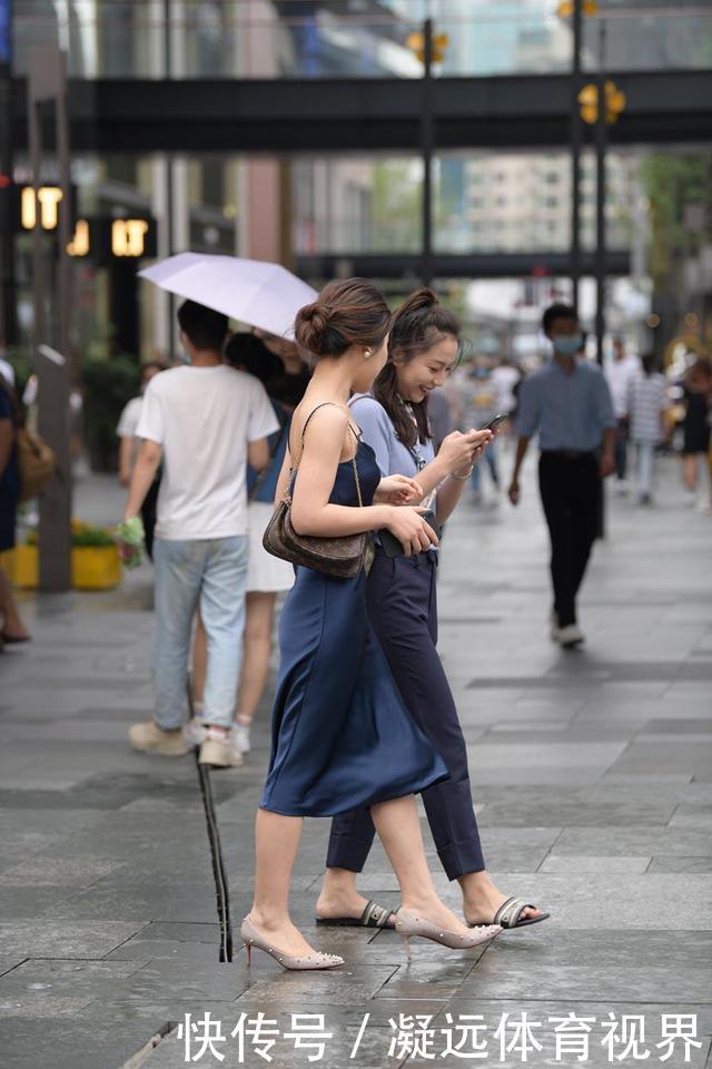 典雅|吊带真丝柔顺连衣裙，展现清凉典雅气质