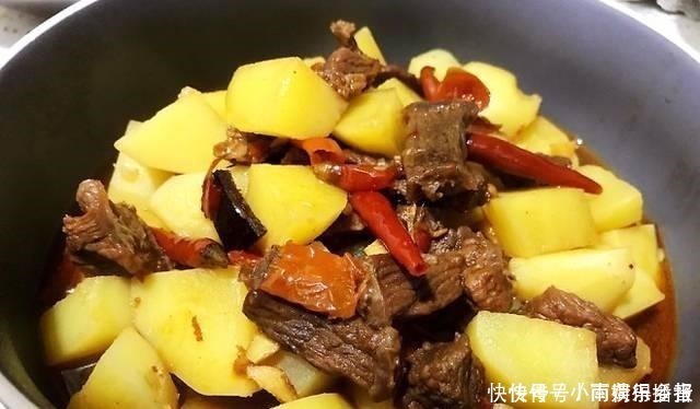 做法|牛腩又有新做法了,这样做牛腩两斤都不够你一个人吃