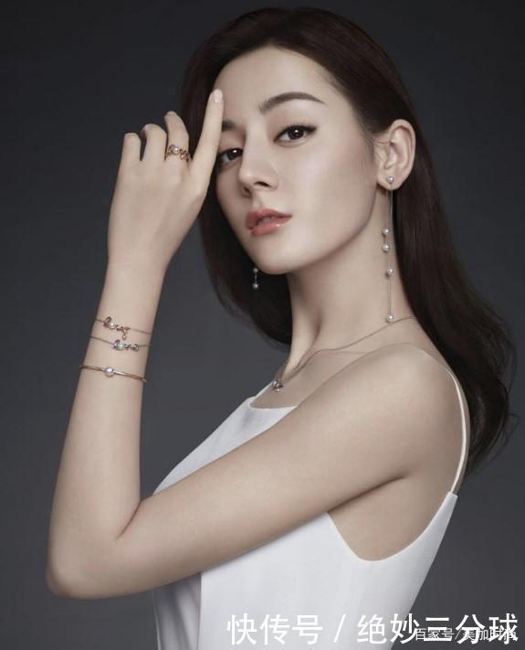 手镯|黄金手镯多少克才适合女性佩戴内行人道出3点,看完再买也不迟