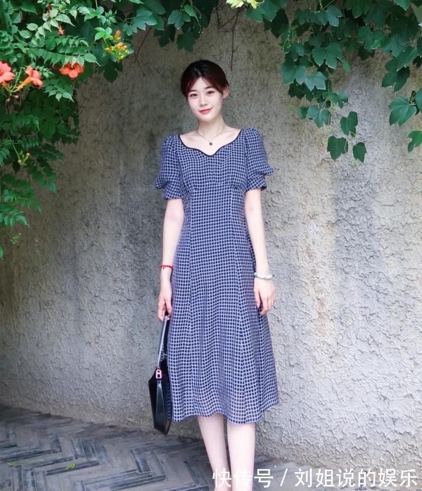 夏日|“小个子”吊带夏日搭配技巧，简简单单不费脑，多种单品都能用