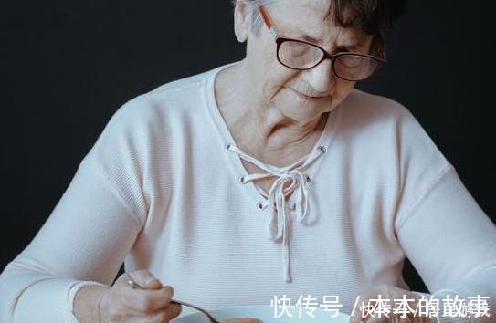 膳食纤维|52岁女子肠癌晚期!医生:肠癌曾经给你3次机会,你本该抓得住