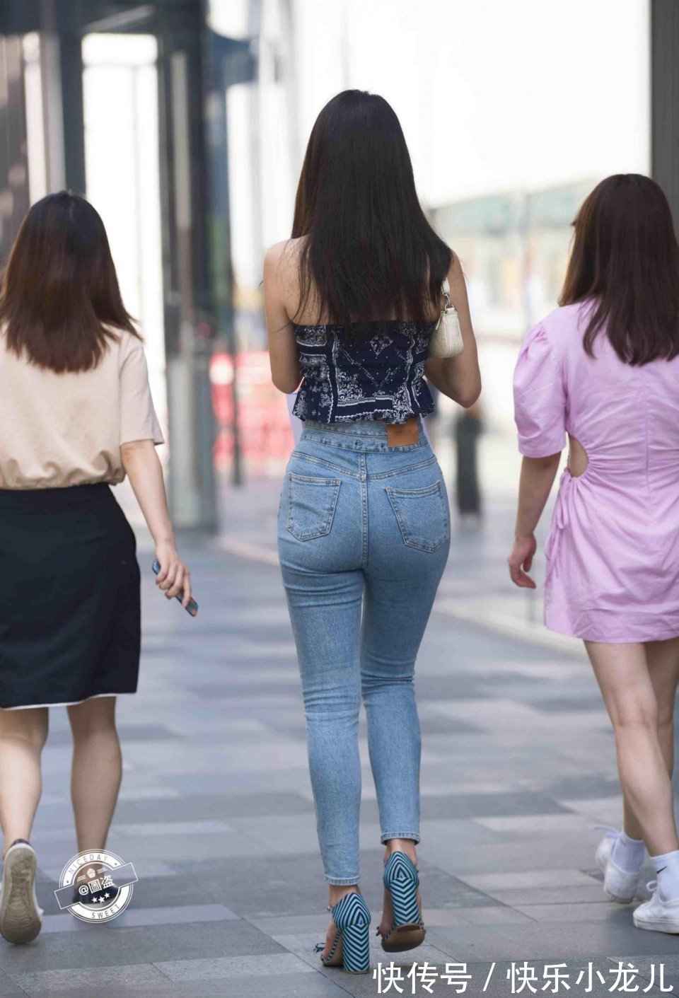 美腿 青春朝气的瑜伽裤穿搭减龄显气质,体现修长的美腿,精致美丽