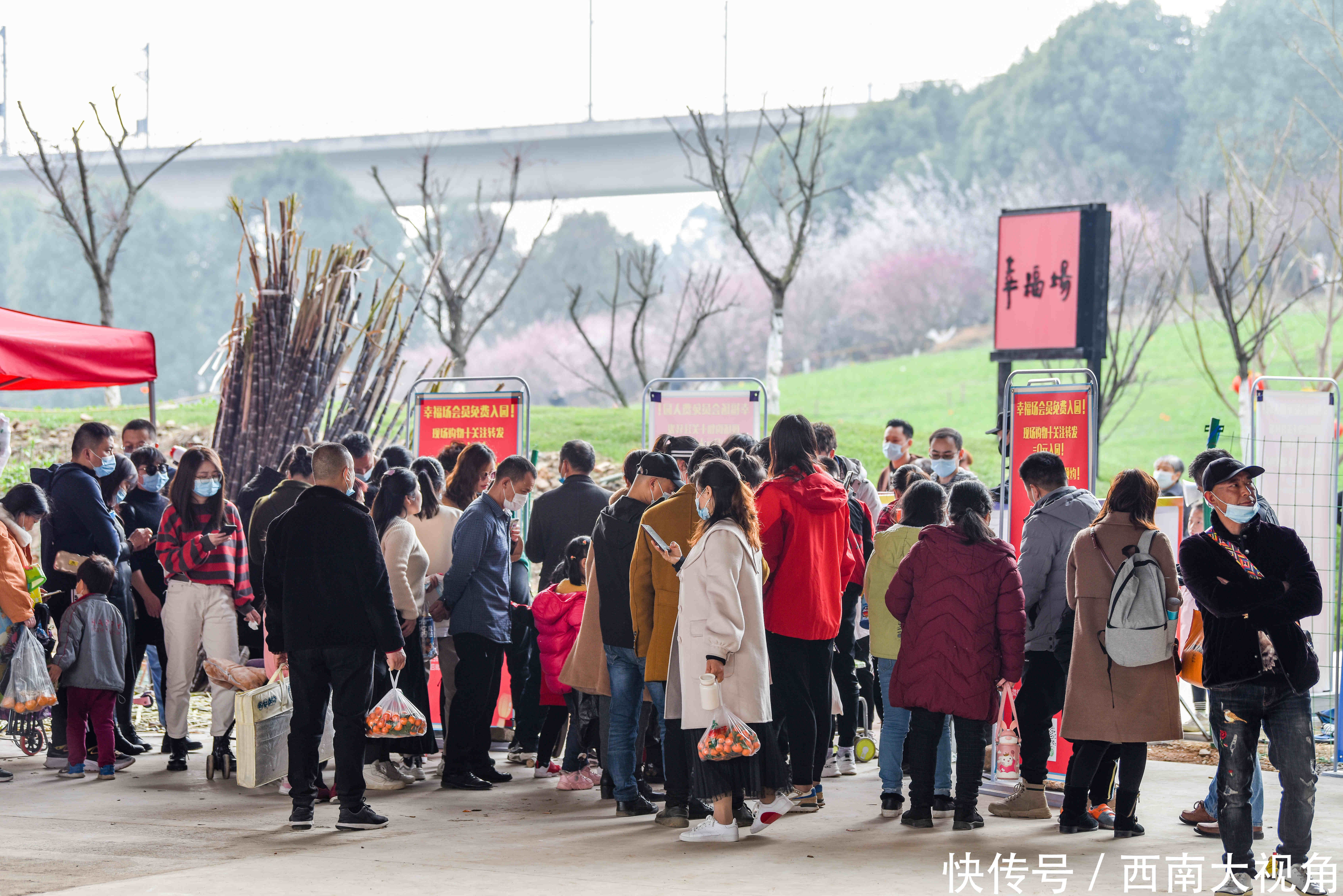 大年初一，秀丽东方风景如画、游人如织 再次提醒大家，请一定要提前一天转发和预约哦