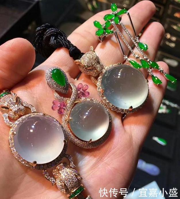 大家知道吗?关于翡翠的故事和一些看法!!