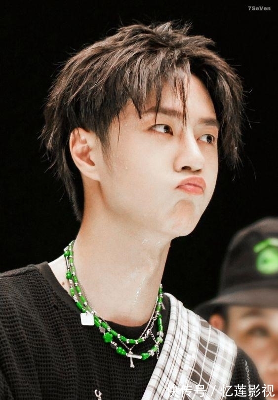 啵啵奶茶|《這就是街舞》火鍋局，隊長們都不敢吃，王一博：那我先吃啰