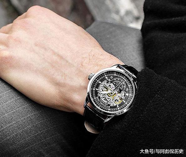 戴手表也是分年龄的,你的手表超龄了吗