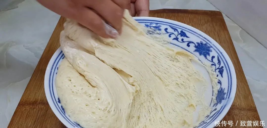面包|2个鸡蛋,1碗面,不用蒸不用烙,比面包松软香甜,吃过就念念不忘
