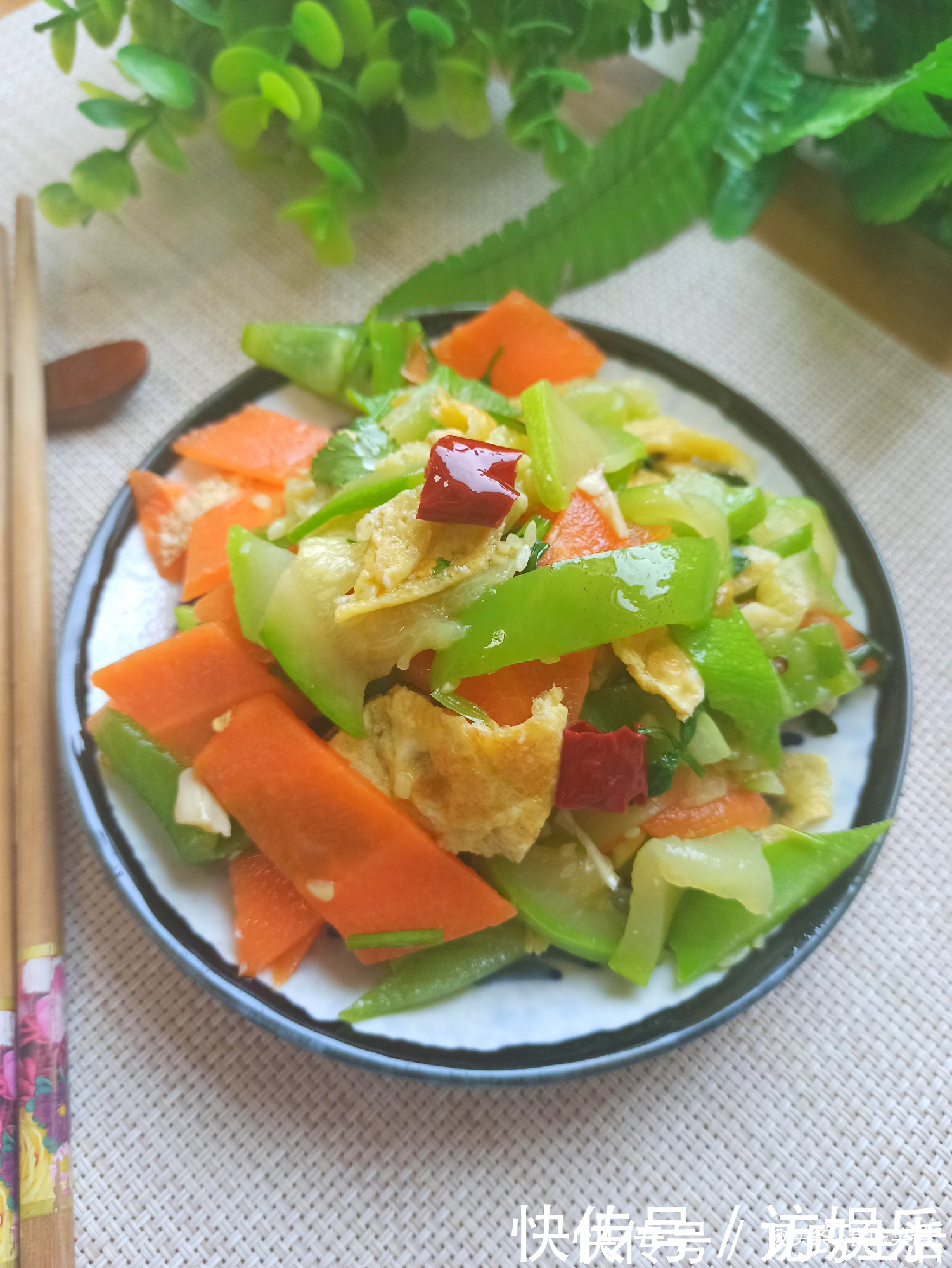 西葫芦|蔬菜中的钙片，用来凉拌最合适，我家一周吃5次，比吃肉都香