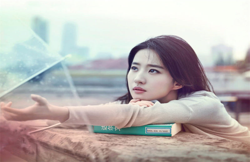 |刘亦菲被采访,尽显其搞笑本质,说话幽默不断爆出金句