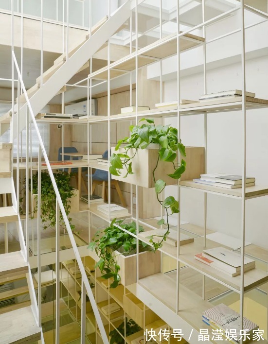 房子|穷夫妻改造24平的“垃圾房”，完工后变“四层豪宅”，收纳更赞